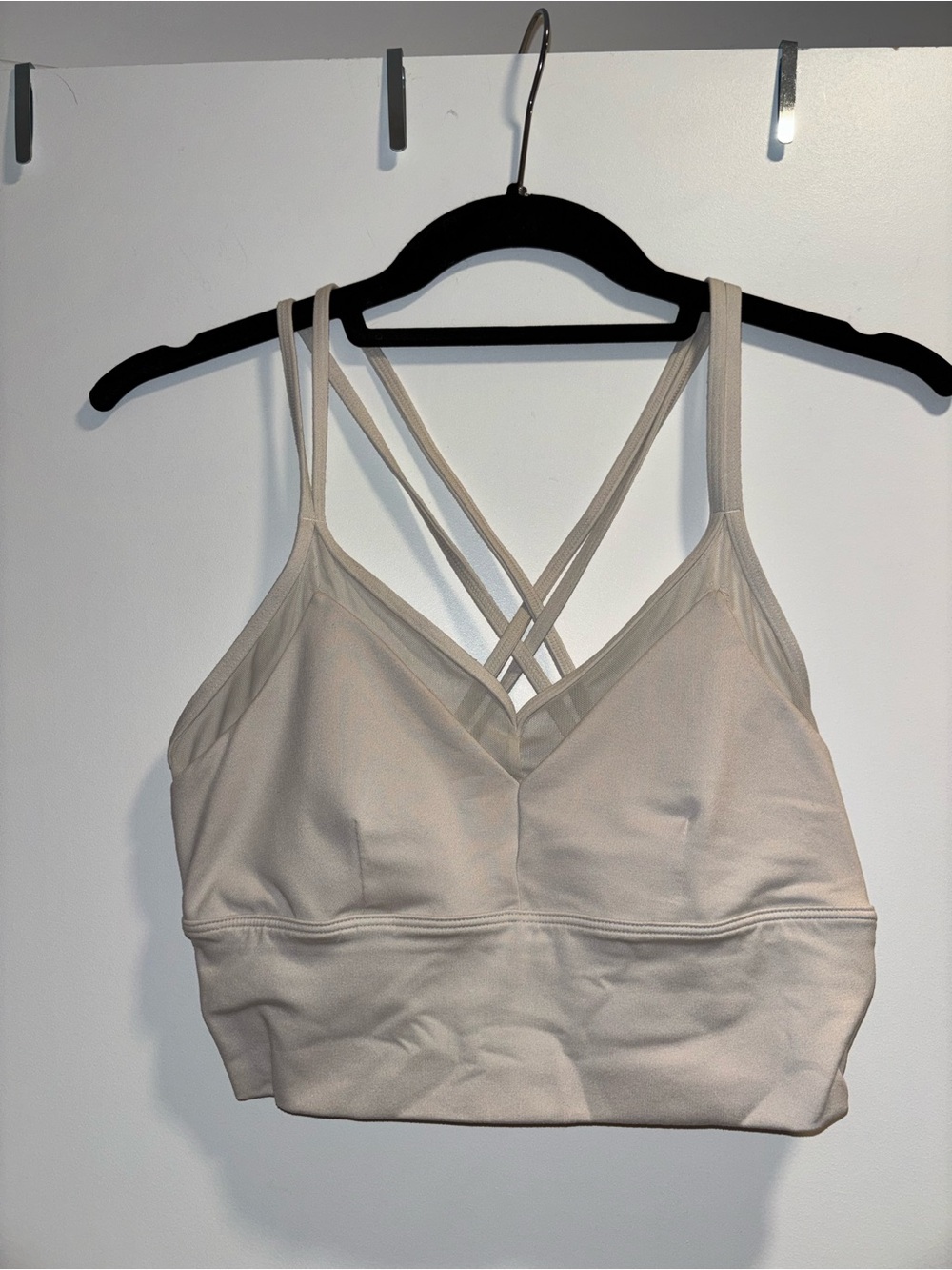 Alo Strappy Sports Bra in Eggshell White Like New